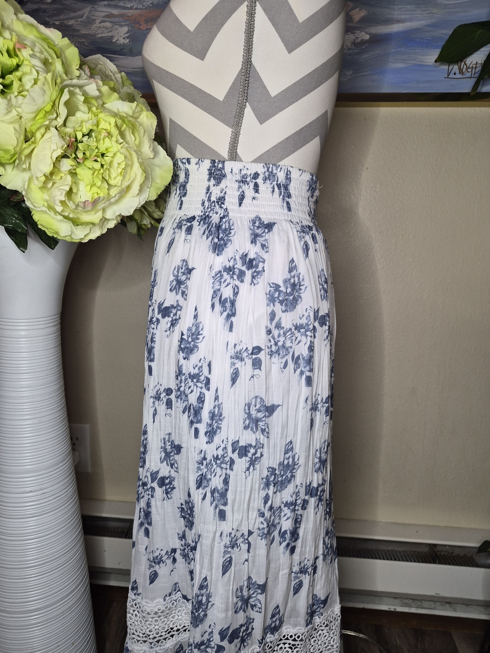 Igee Women's White & Blue Floral Print Maxi Toered Skirt - Picture 5 of 8
